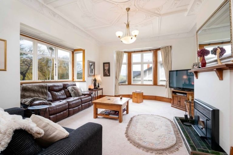 Photo of property in 139 Eglinton Road, Mornington, Dunedin, 9011