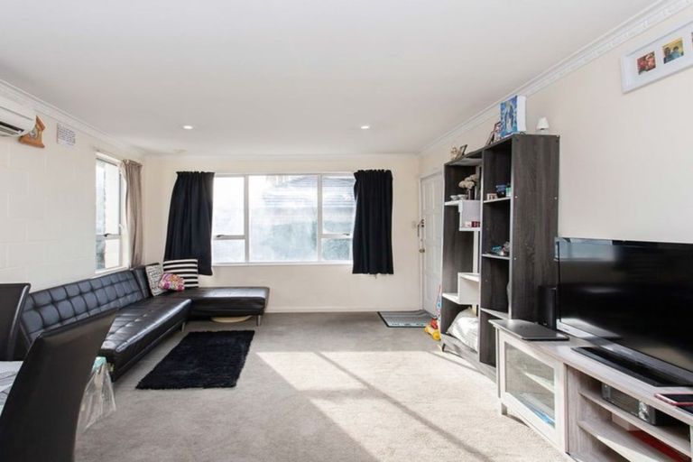 Photo of property in 3/120 Saint James Avenue, Papanui, Christchurch, 8053