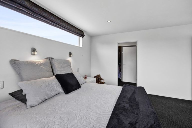 Photo of property in 188 Heta Road, Highlands Park, New Plymouth, 4312