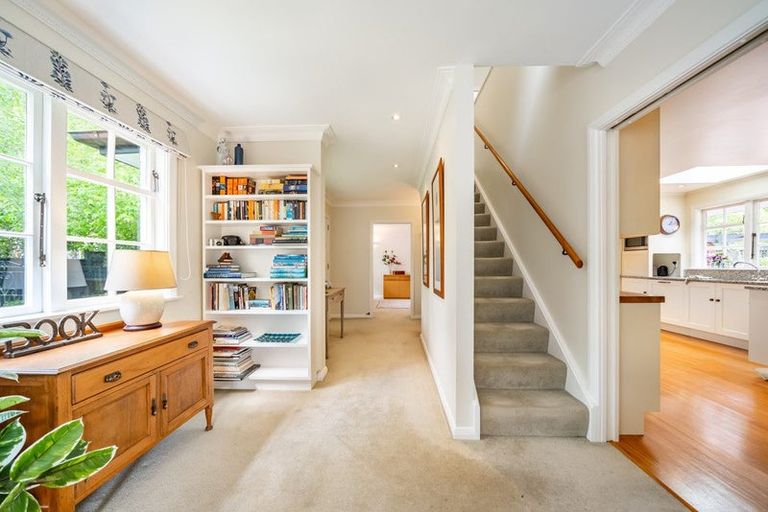 Photo of property in 88 Pinehaven Road, Pinehaven, Upper Hutt, 5019