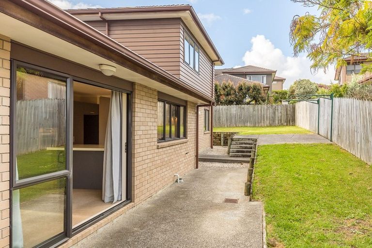 Photo of property in 2 Seamount Drive, Red Beach, 0932