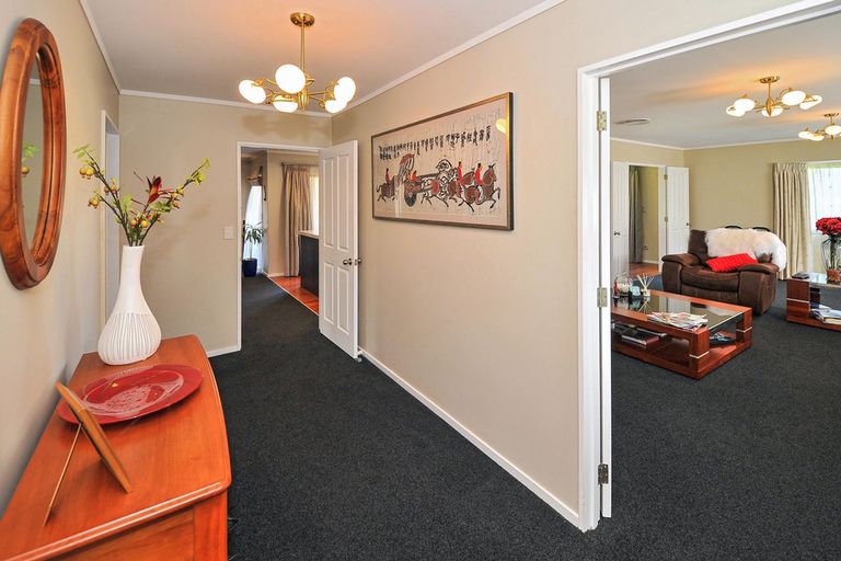 Photo of property in 3 Glenross Drive, Wattle Downs, Auckland, 2103