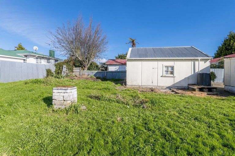 Photo of property in 74 Queenwood Road, Levin, 5510