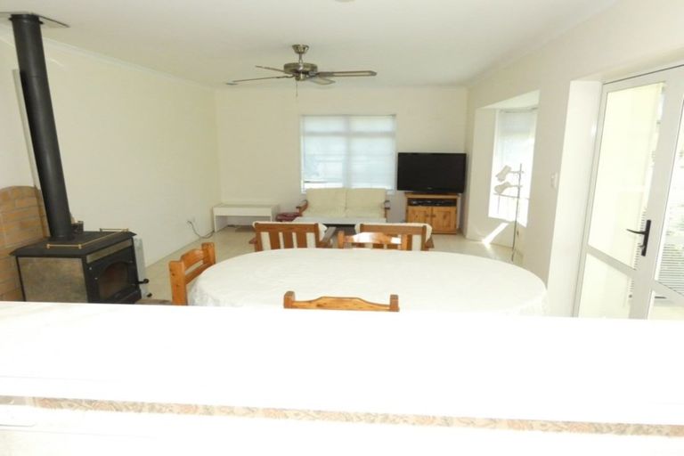 Photo of property in 53 Gladstone Road, Levin, 5571