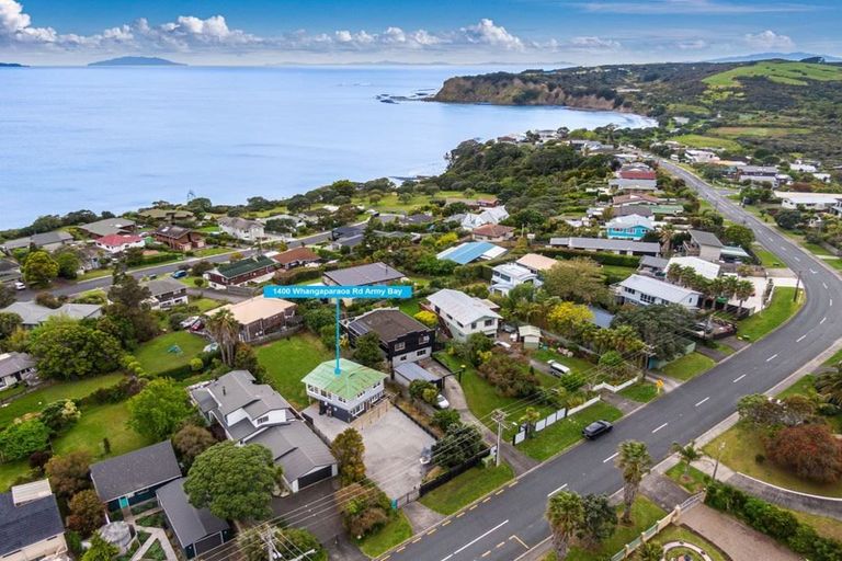 Photo of property in 1400 Whangaparaoa Road, Army Bay, Whangaparaoa, 0930