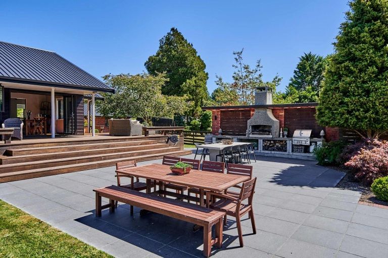 Photo of property in 262b Katherine Mansfield Drive, Whitemans Valley, Upper Hutt, 5371