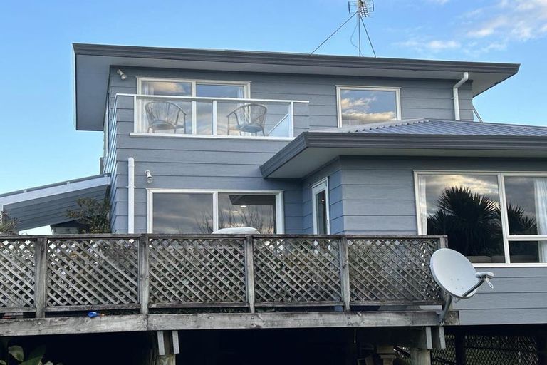 Photo of property in 52 Amorino Drive, Red Beach, 0932