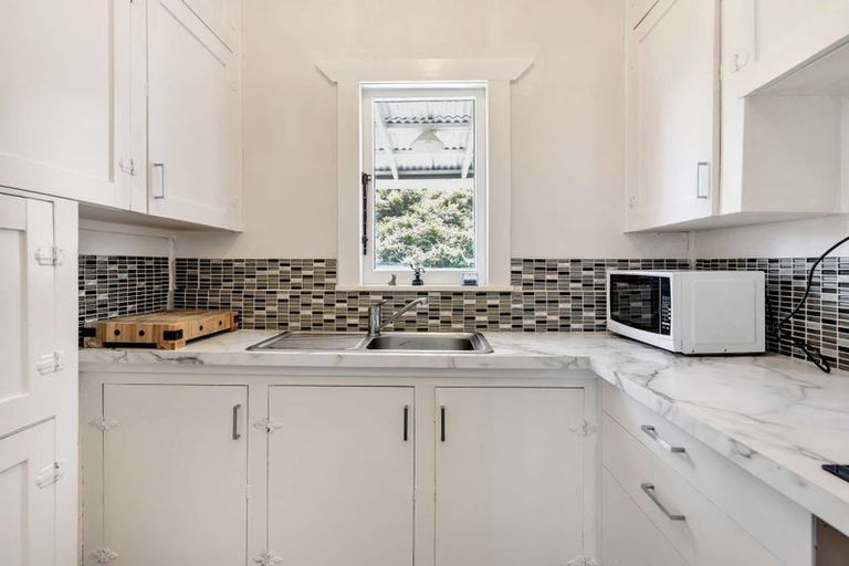 Photo of property in 11 Tawa Street, Edgecumbe, 3120