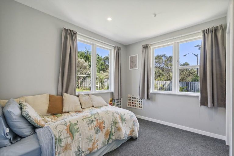 Photo of property in 2 Mascot Street, Tawa, Wellington, 5028