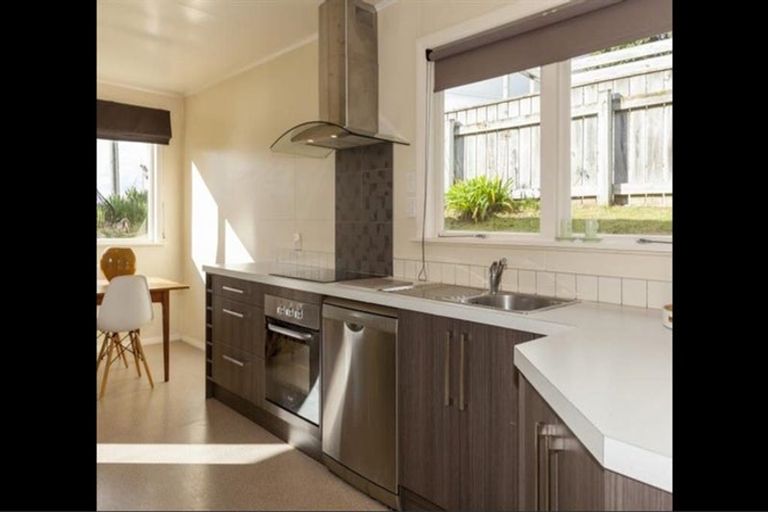 Photo of property in 48 Raumati Road, Raumati Beach, Paraparaumu, 5032