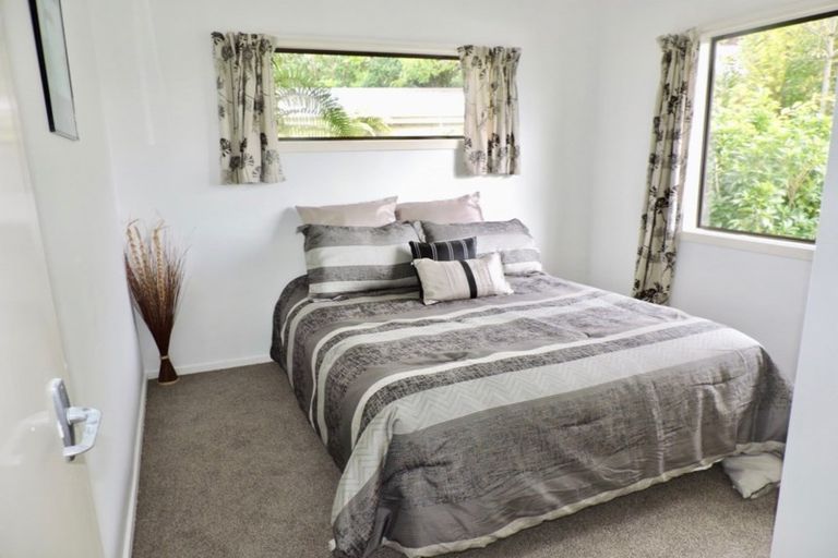 Photo of property in 13 Chester Road, Tawa, Wellington, 5028