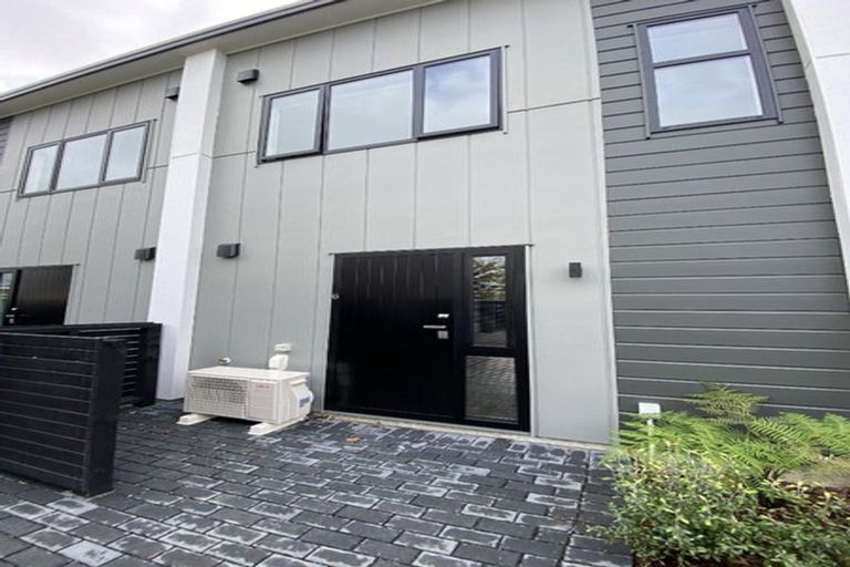 Photo of property in 6/66 Metcalfe Road, Ranui, Auckland, 0612