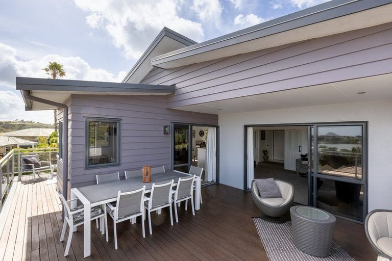 Photo of property in 36 Downing Place, Welcome Bay, Tauranga, 3112