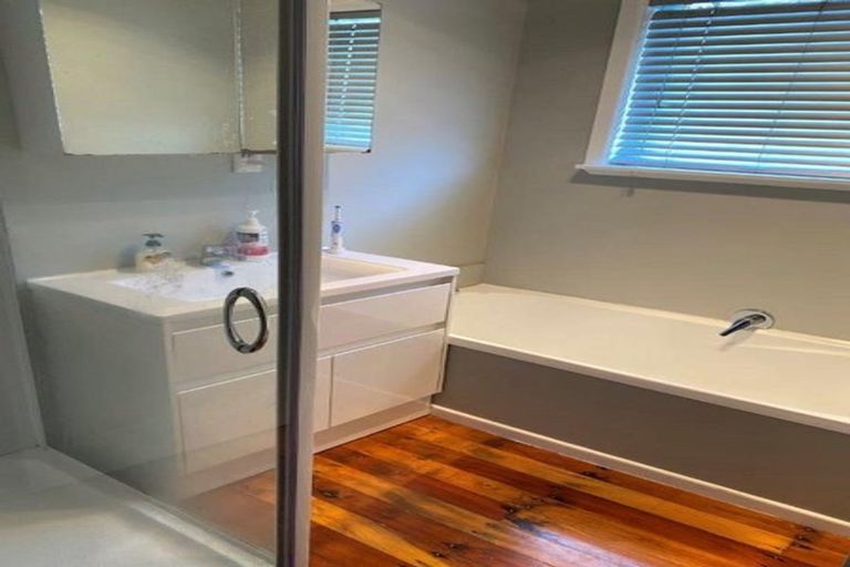 Photo of property in 4 Brough Place, St Andrews, Hamilton, 3200