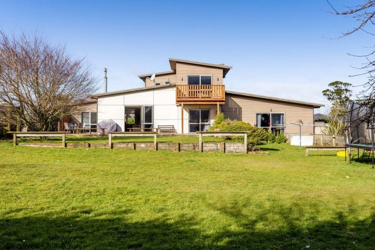 Photo of property in 17 Elizabeth Grove, Stratford, 4332