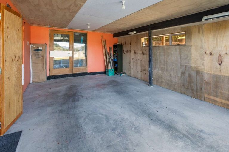 Photo of property in 40 Conclusion Street, Ascot Park, Porirua, 5024