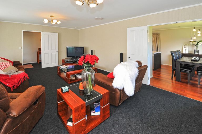 Photo of property in 3 Glenross Drive, Wattle Downs, Auckland, 2103
