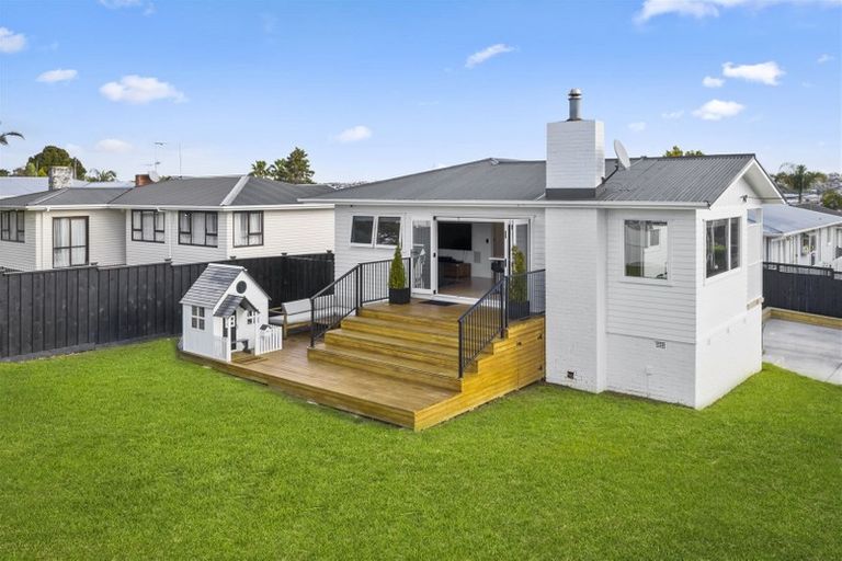 Photo of property in 2 Havelock Avenue, Forrest Hill, Auckland, 0620