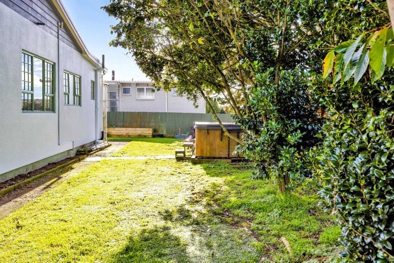 Photo of property in 17 Konini Street, Inglewood, 4330