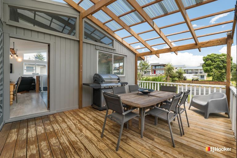 Photo of property in 183 Seaforth Road, Waihi Beach, 3611