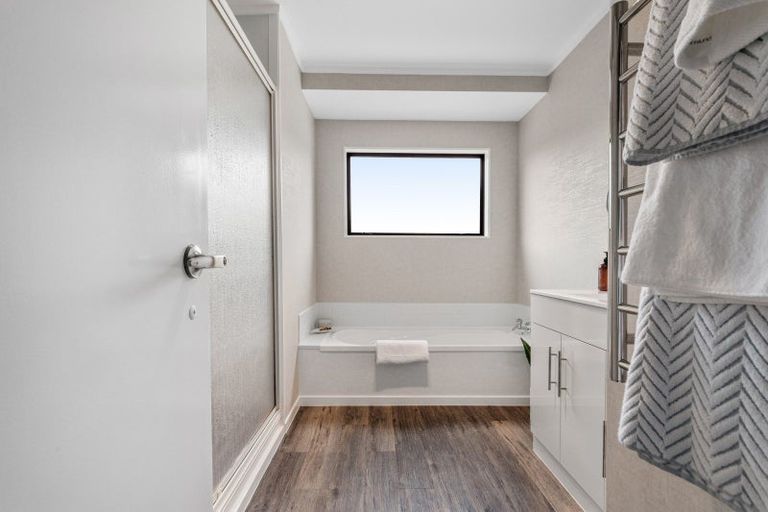 Photo of property in 45a Pemberton Crescent, Greerton, Tauranga, 3112