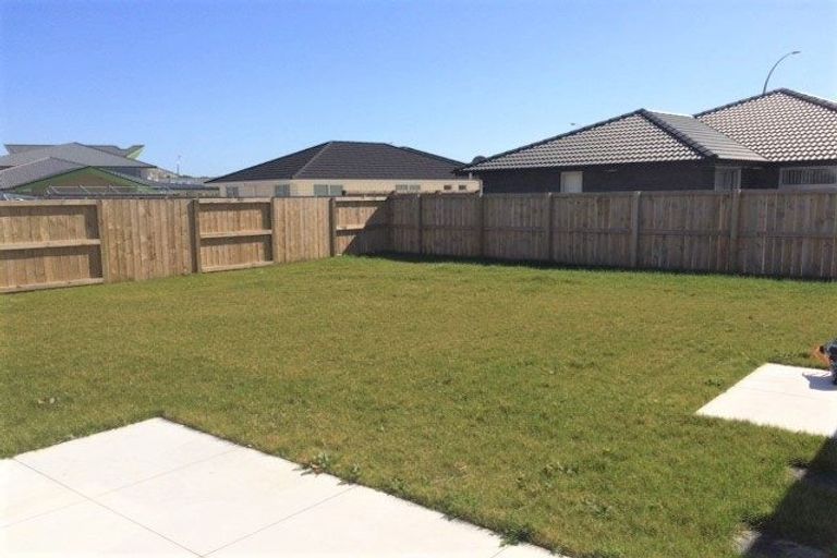 Photo of property in 13 Derwent Place, Flagstaff, Hamilton, 3210