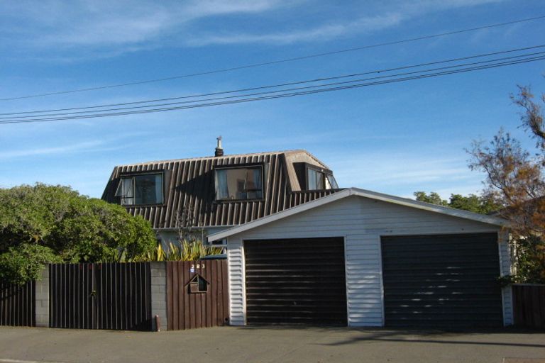 Photo of property in 283 Marine Parade, New Brighton, Christchurch, 8061