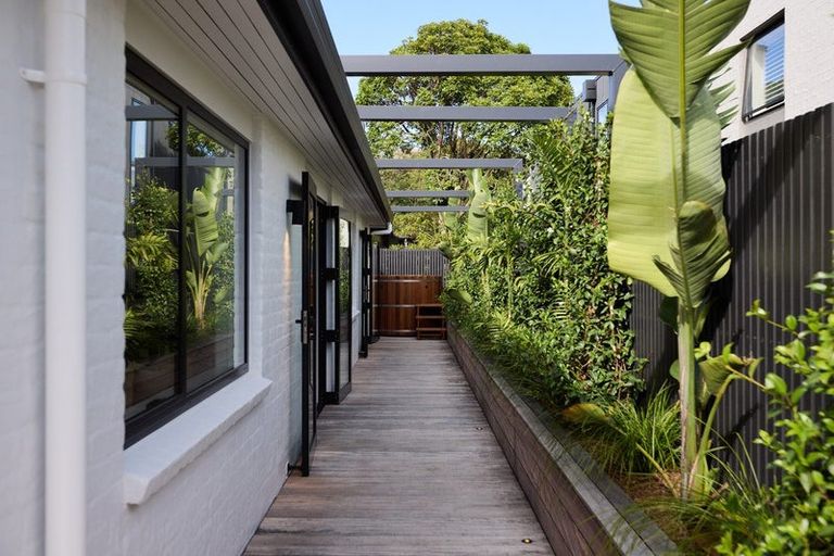 Photo of property in 44 Te Ngaio Road, Mount Maunganui, 3116