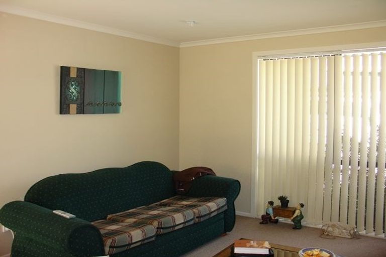 Photo of property in 8a Carisbrook Place, Rototuna North, Hamilton, 3210