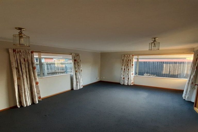 Photo of property in 1/15 Showgate Avenue, Sockburn, Christchurch, 8042