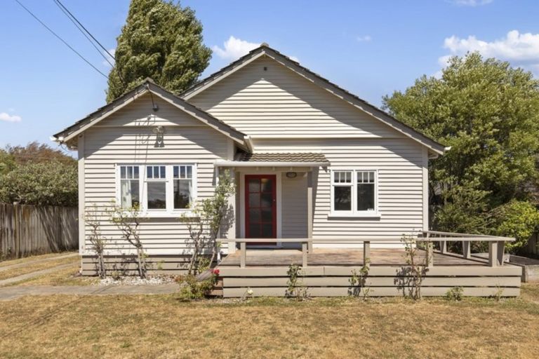 Photo of property in 12 Pohutukawa Street, Woburn, Lower Hutt, 5010