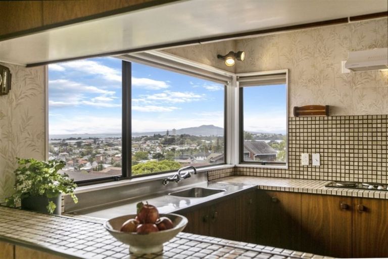 Photo of property in 1/35 Belmont Terrace, Milford, Auckland, 0620