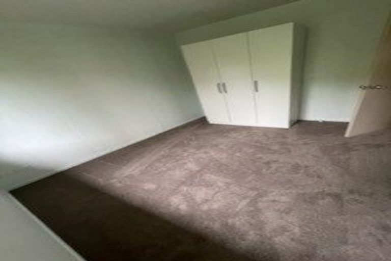 Photo of property in 18 Triangle Road, Massey, Auckland, 0614