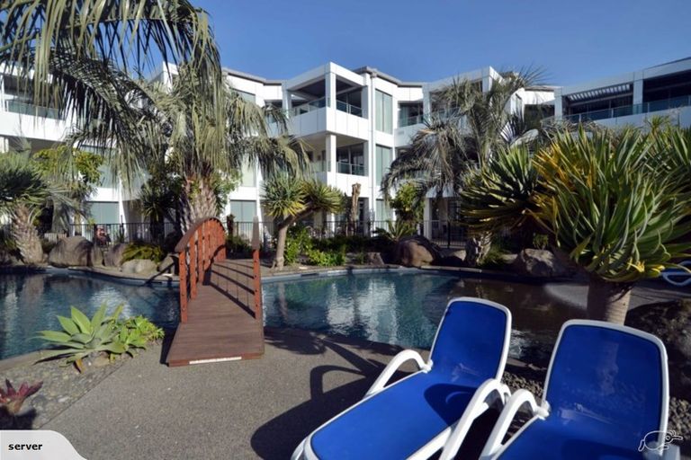 Photo of property in 209/136 Marine Parade, Mount Maunganui, 3116