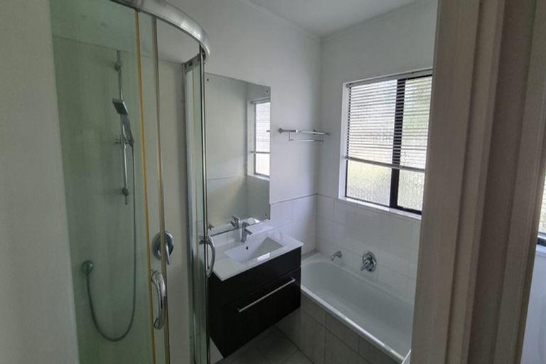 Photo of property in 2/3 Skilling Place, Farm Cove, Auckland, 2012