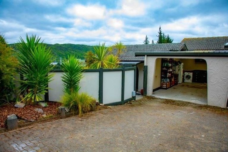 Photo of property in 61b Kingsley Street, Stokes Valley, Lower Hutt, 5019