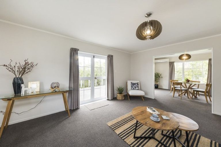Photo of property in 155 Summerhill Drive, Fitzherbert, Palmerston North, 4410