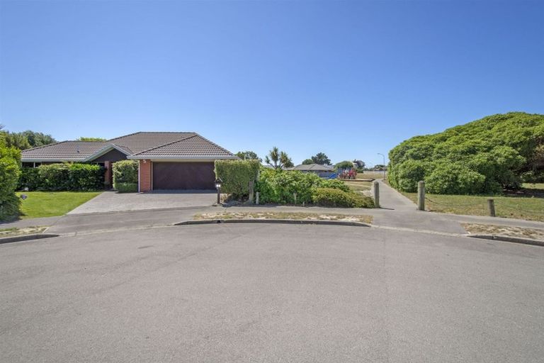 Photo of property in 29 Sea Eagles Place, North New Brighton, Christchurch, 8083