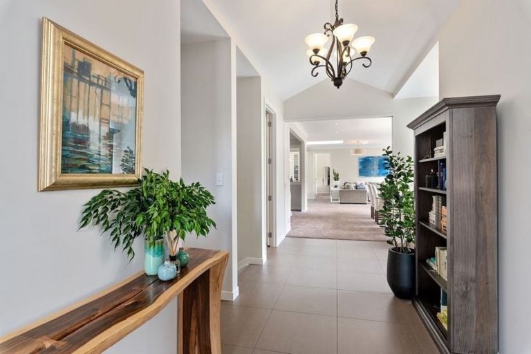 Photo of property in 59 Lonely Road, Fairview Heights, Auckland, 0632