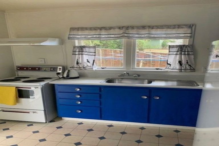 Photo of property in 2/447 Beach Road, Mairangi Bay, Auckland, 0630