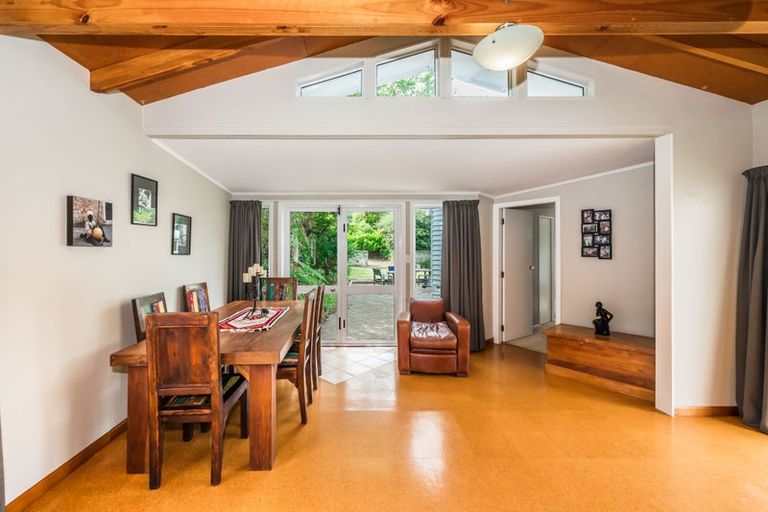 Photo of property in 5 Winara Avenue, Waikanae, 5036