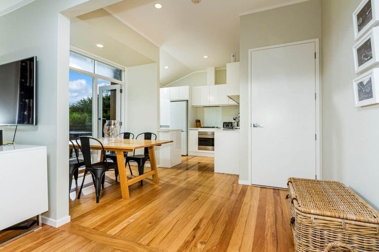 Photo of property in 54 Braemar Road, Castor Bay, Auckland, 0620