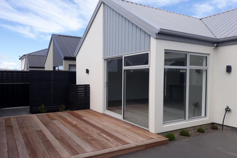 Photo of property in 62 Manakura Street, Russley, Christchurch, 8042