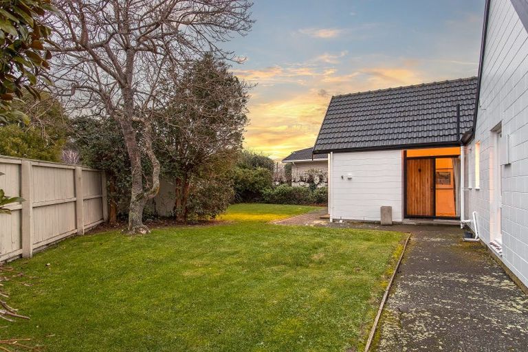 Photo of property in 68 Hartley Avenue, Strowan, Christchurch, 8052