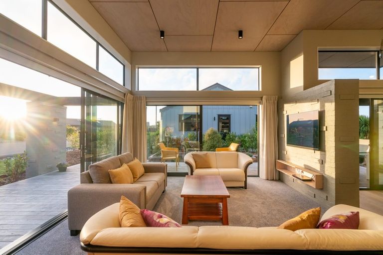 Photo of property in 4 Kanuka Close, Waikanae, 5036