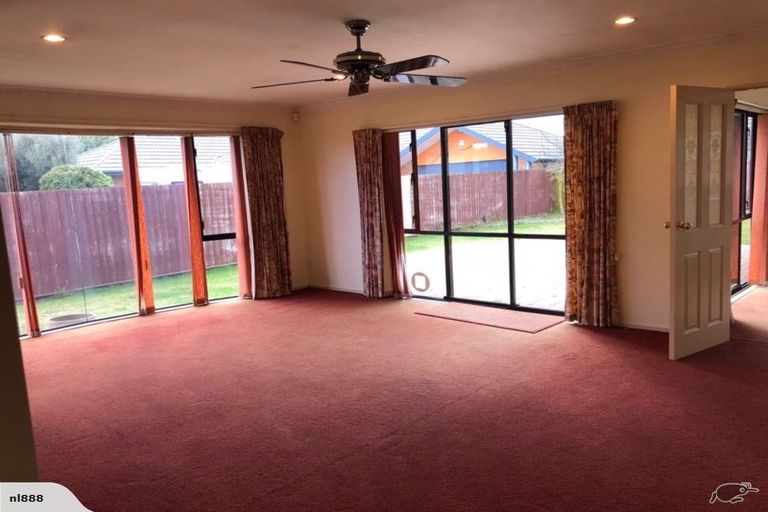 Photo of property in 49 Broadhaven Avenue, Parklands, Christchurch, 8083