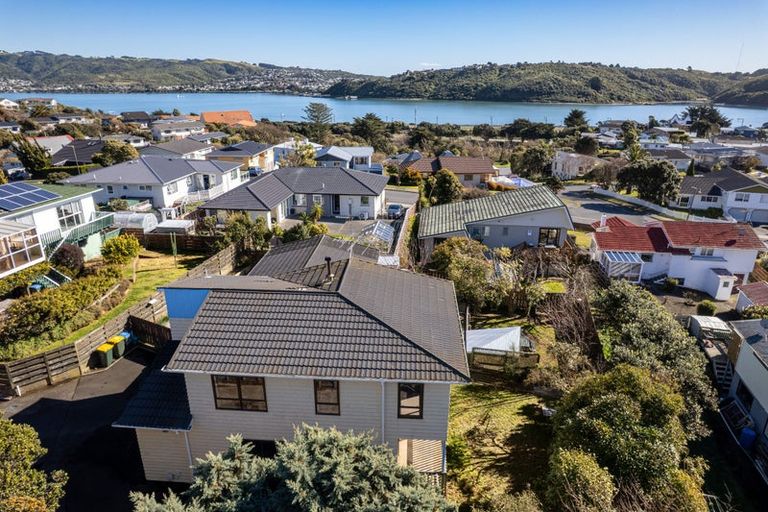 Photo of property in 5 Kinloch Place, Papakowhai, Porirua, 5024