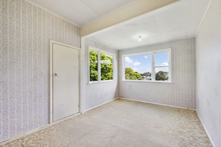 Photo of property in 37 Ironside Road, Johnsonville, Wellington, 6037