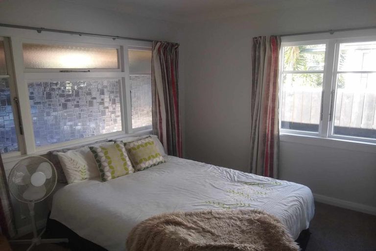 Photo of property in 206 Powderham Street, New Plymouth, 4310