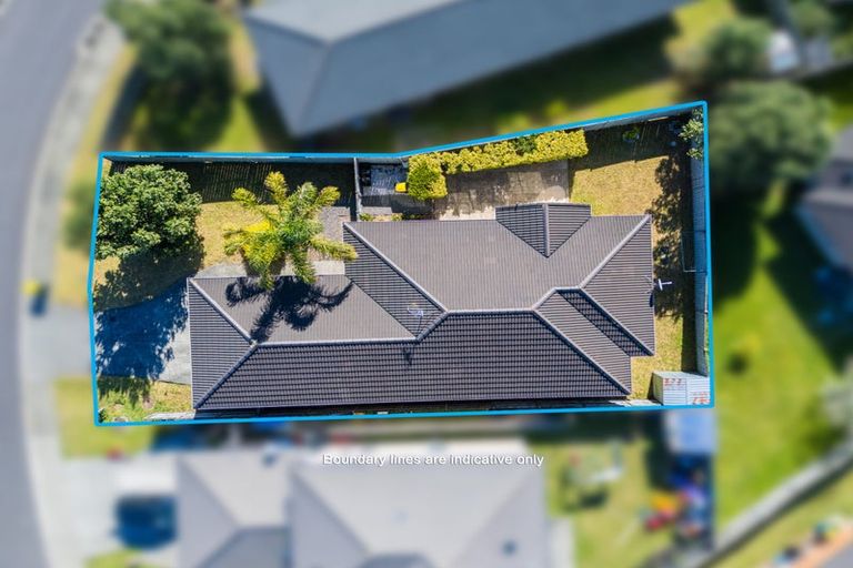 Photo of property in 8 Riverglade Parkway, Te Atatu South, Auckland, 0610